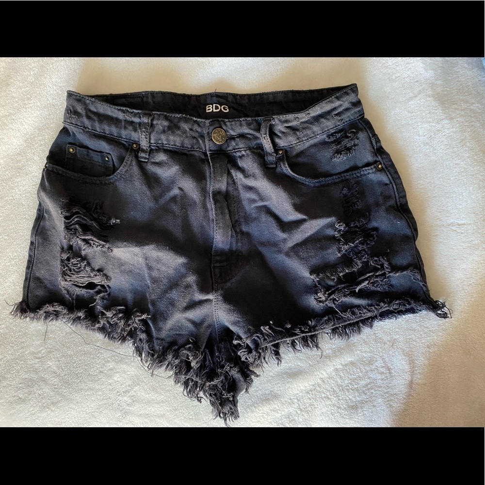 COPY - BDG frayed black shorts